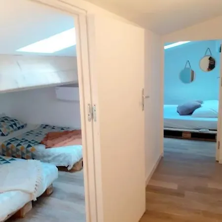 펜션 Duplex Avec Jacuzzi Aumelas