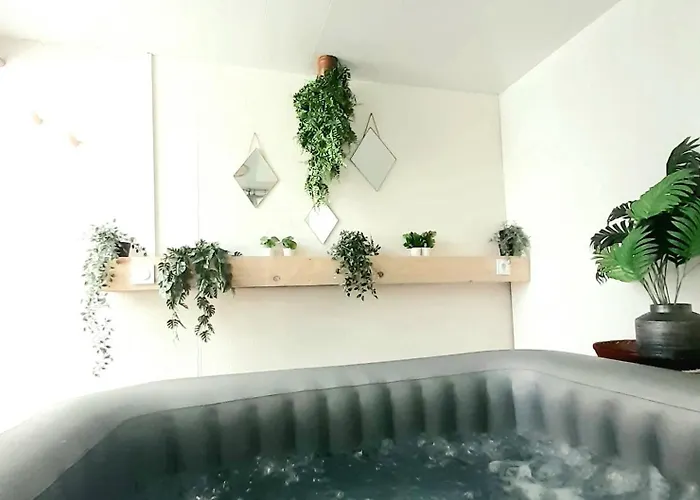 Duplex Avec Jacuzzi * Aumelas